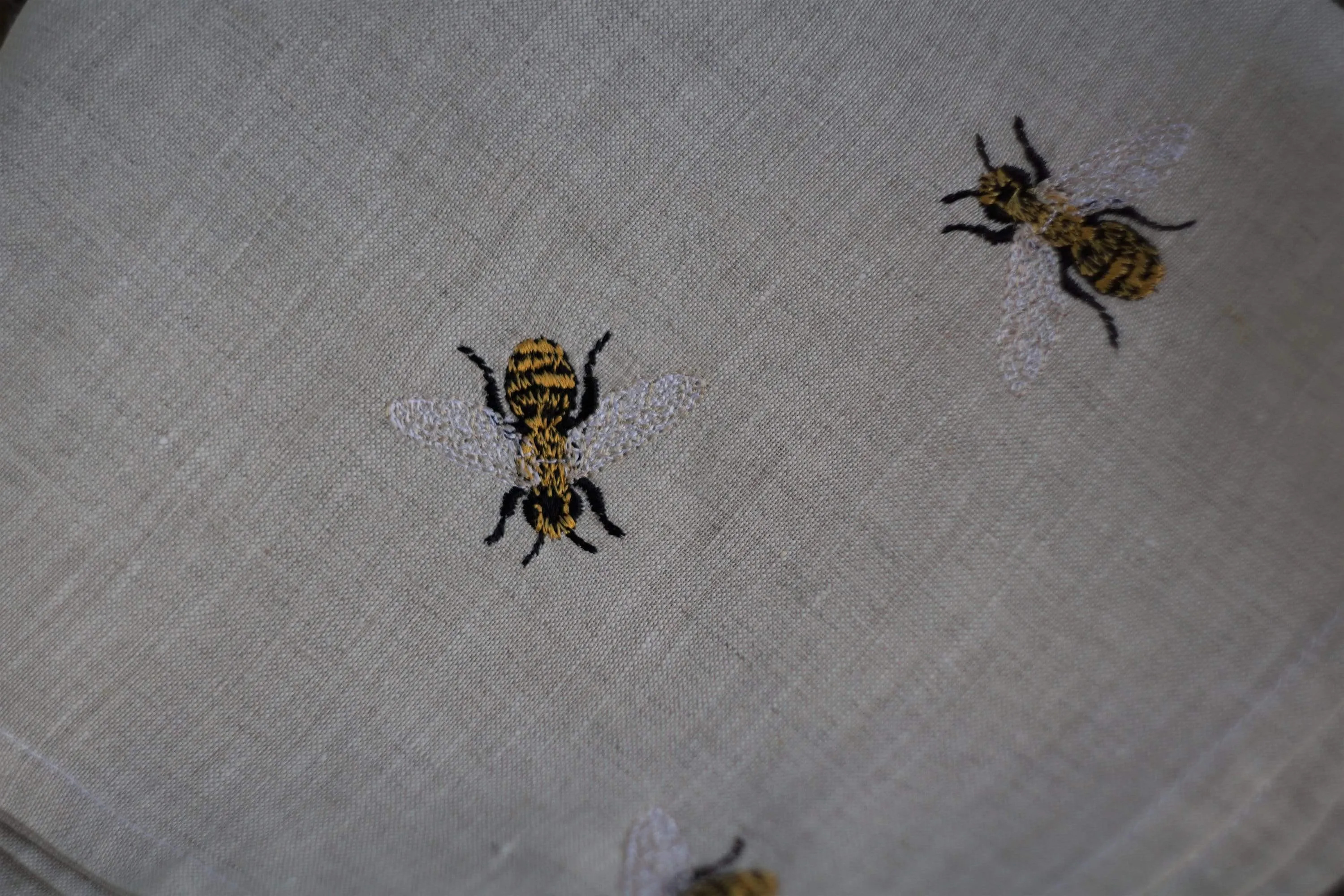 #051 | Bees | Linen napkins