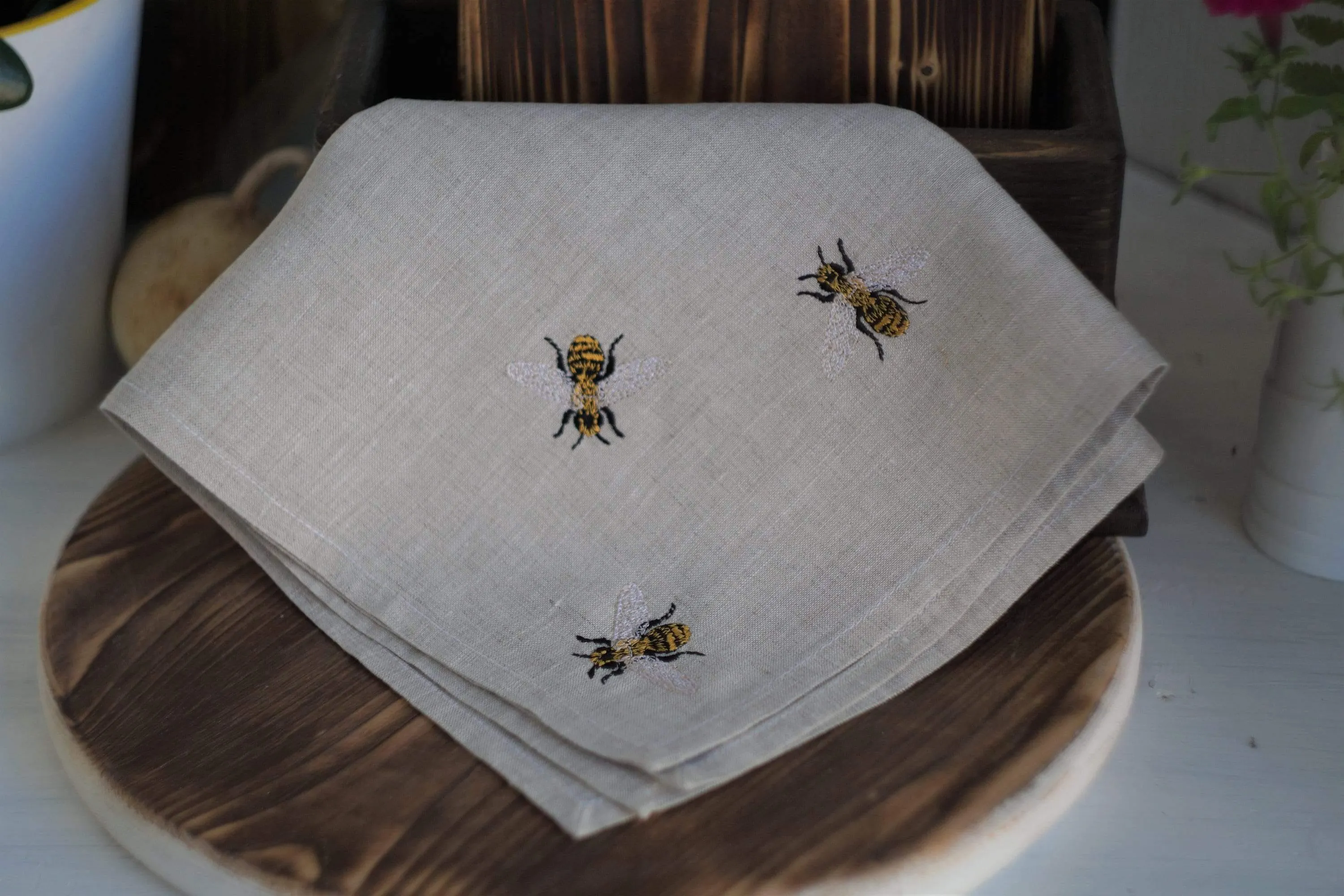 #051 | Bees | Linen napkins