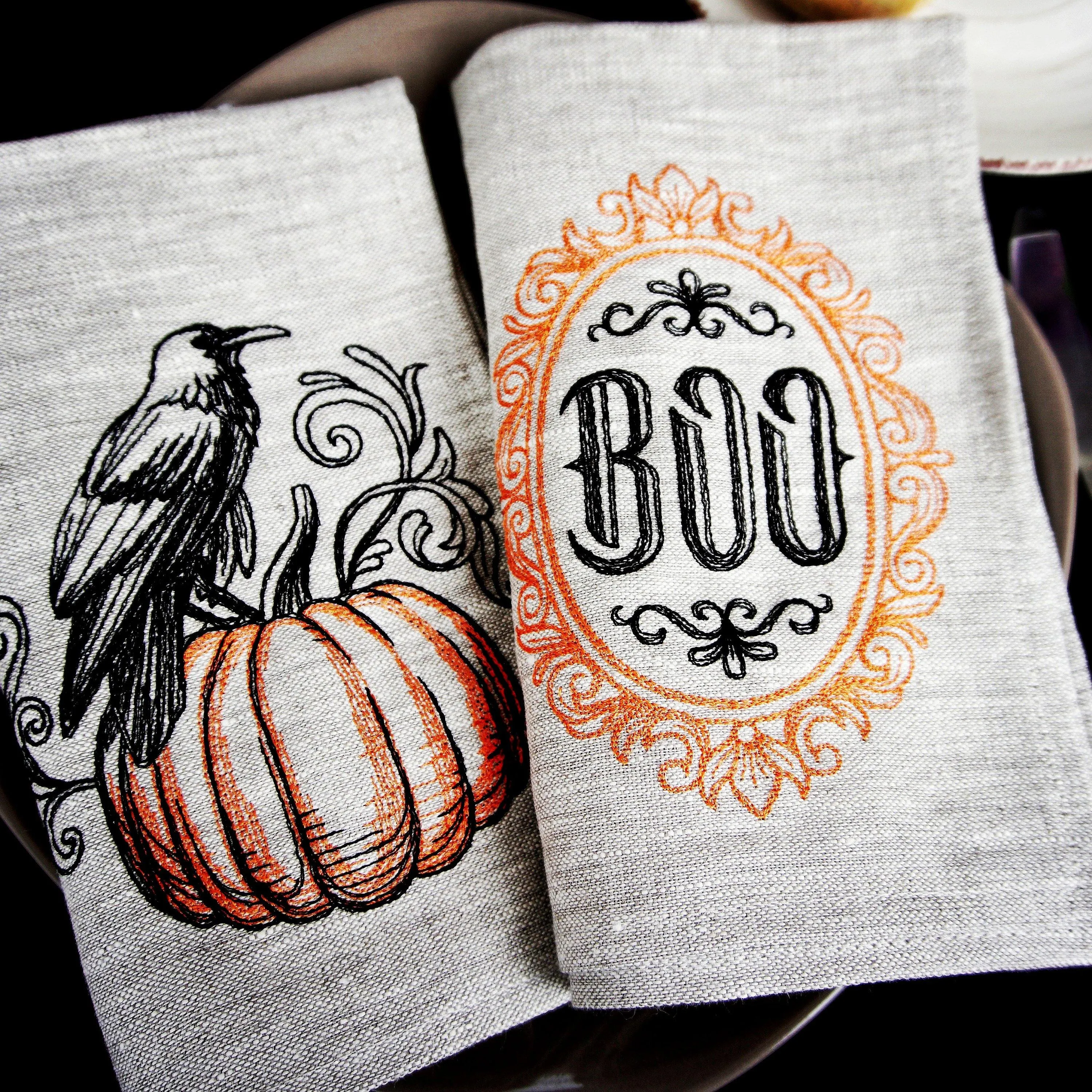 #073 | Halloween pumpkin with crow and BOO frame | Linen napkins