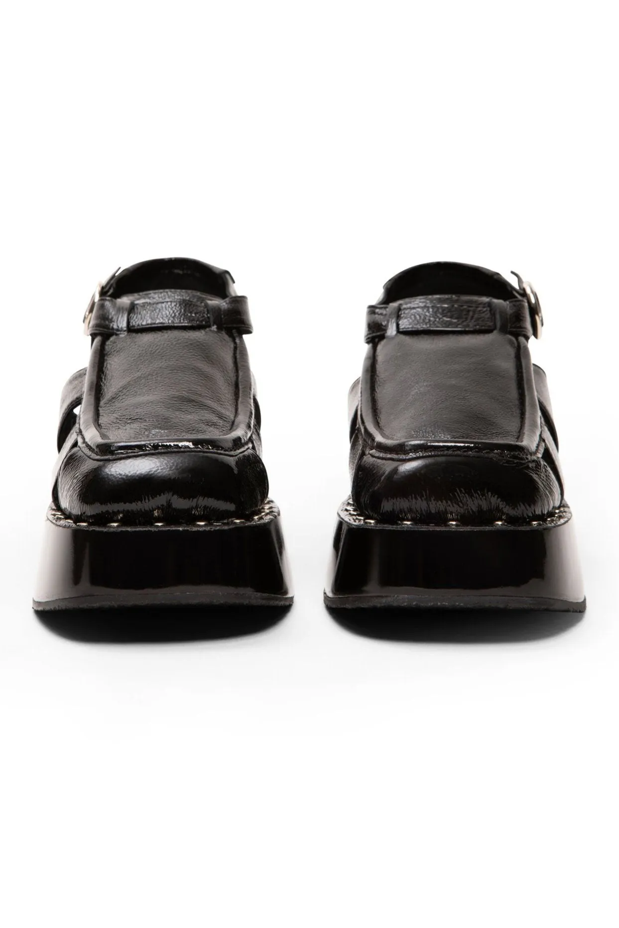 avery / black cracked patent