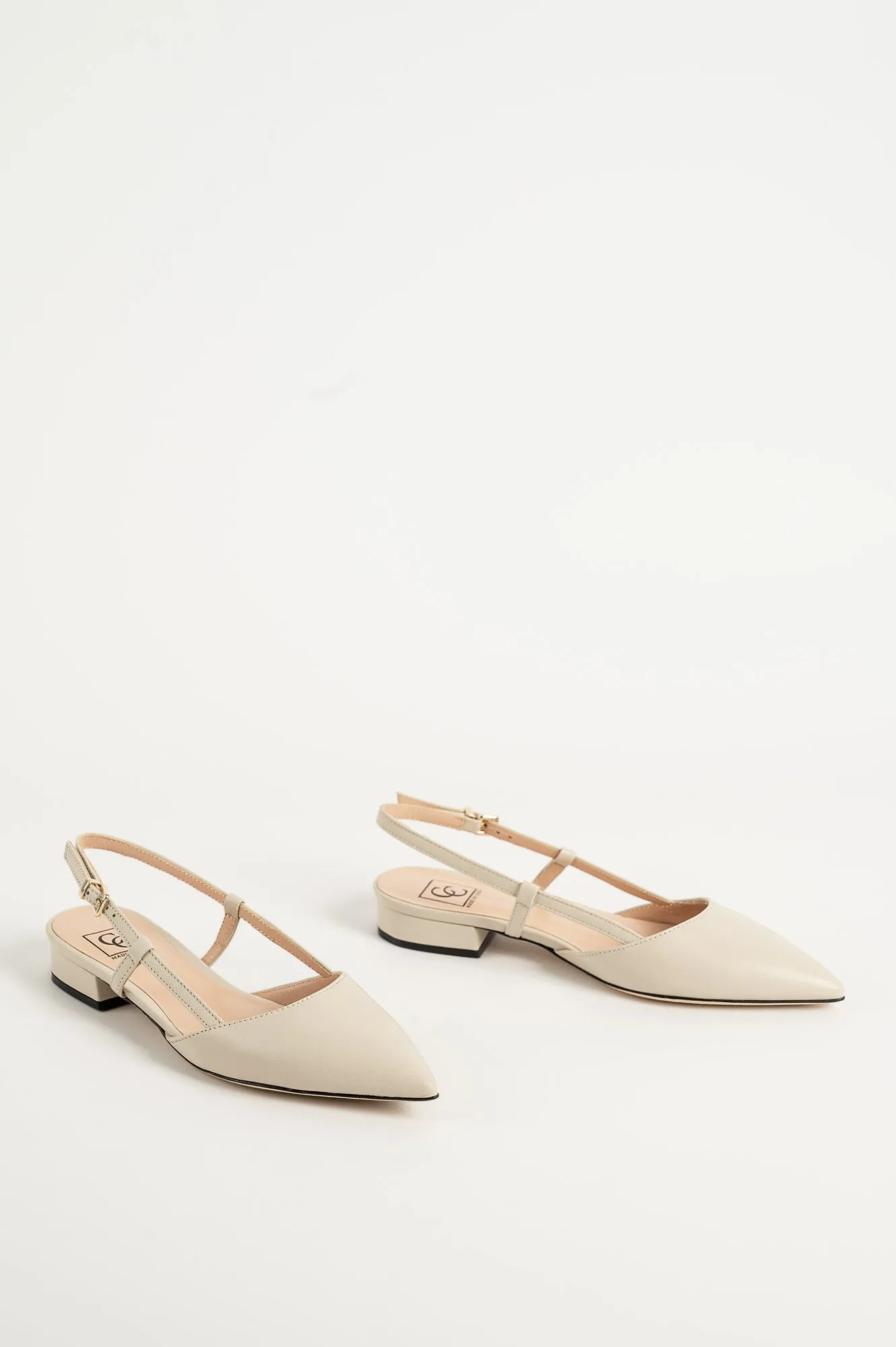 Ballerina Wiktoria 172 | Off-White Skinn