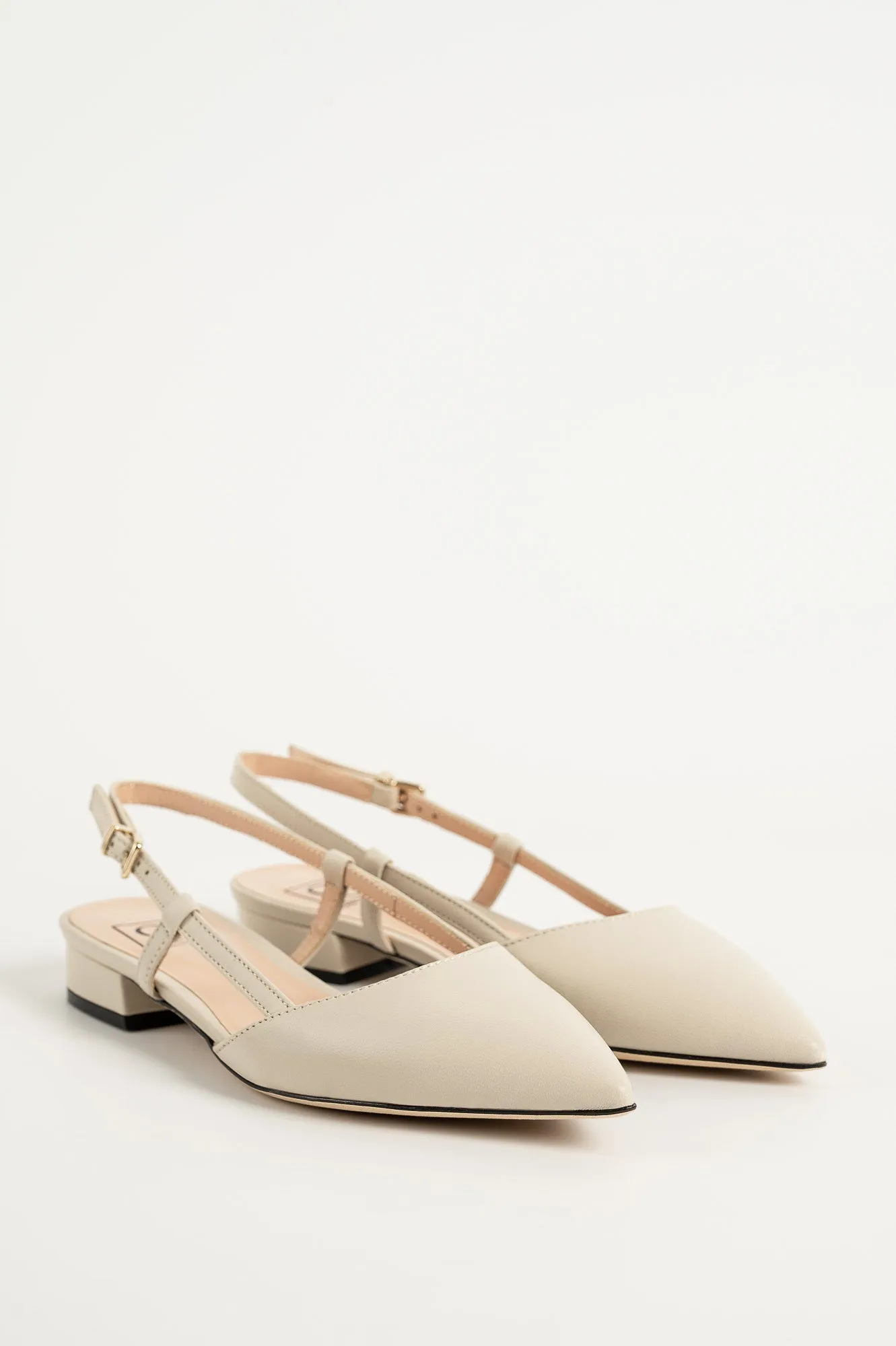 Ballerina Wiktoria 172 | Off-White Skinn