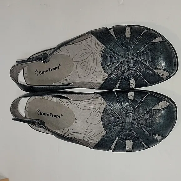 BARETRAPS &quot;DACHELLE&quot; Navy leather slingback sandal NWOB, Size 10M