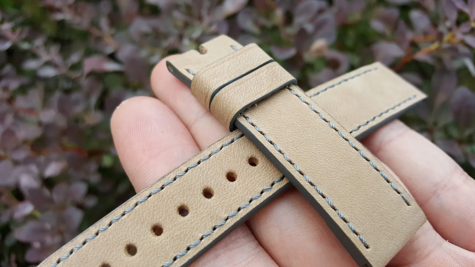 Beige bovine watch strap 18 mm