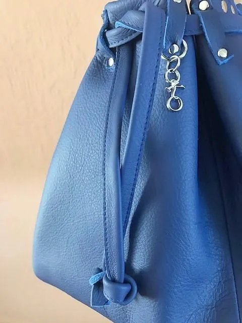 Bucket bag