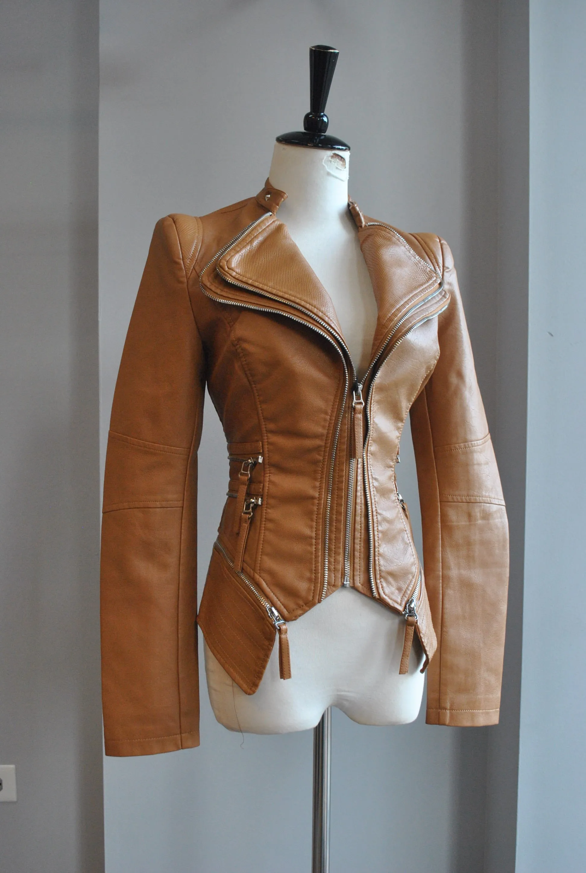 CARAMEL FAUX LEATHERR JACKET
