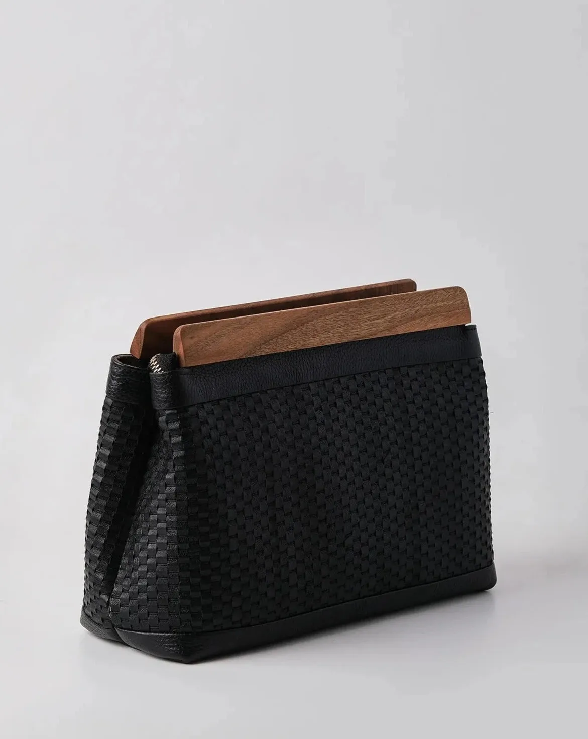 Exquisite Black Genuine Knitted Leather Clutch Handbag with Walnut Wood Accents