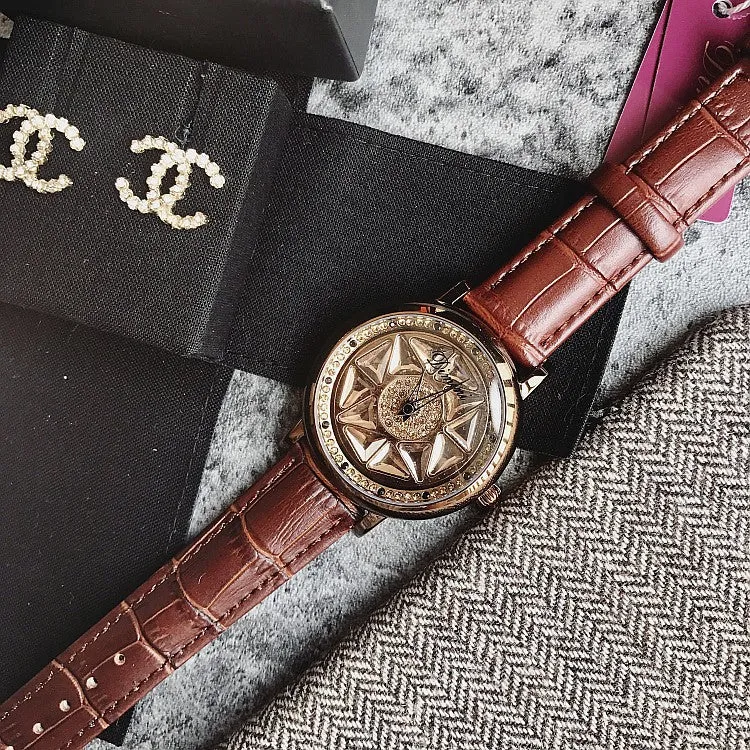Four-pointed Star Chassis Women's Watch
