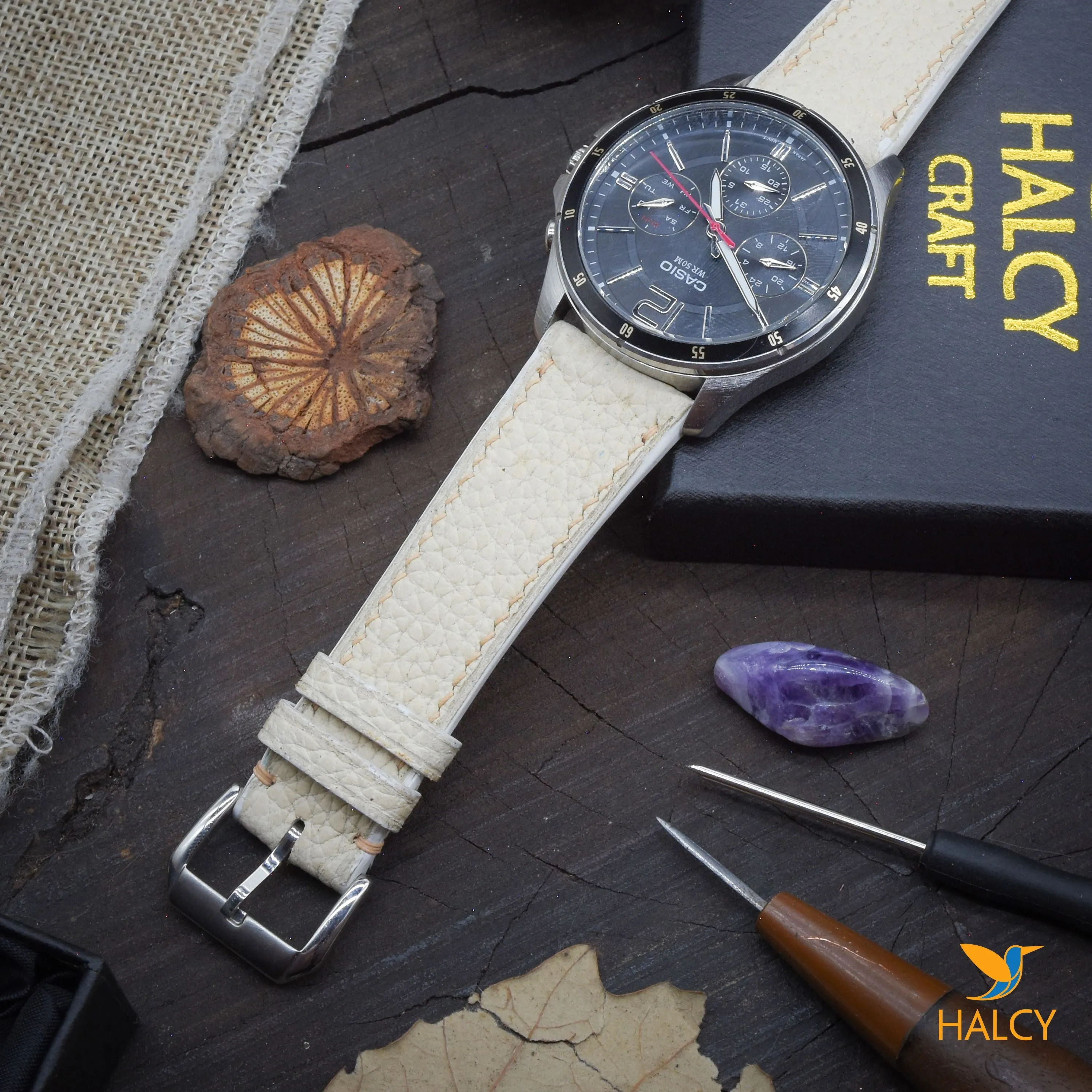 Handcrafted German Togo calf leather strap - a wide range of sizes - Quick release clasp - Buckle color selection