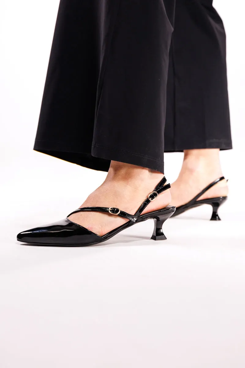 KMB Sort spiss skinnlakk med slingback og liten hel