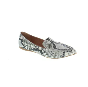 LA POINTED TOE SLIP ON FLAT