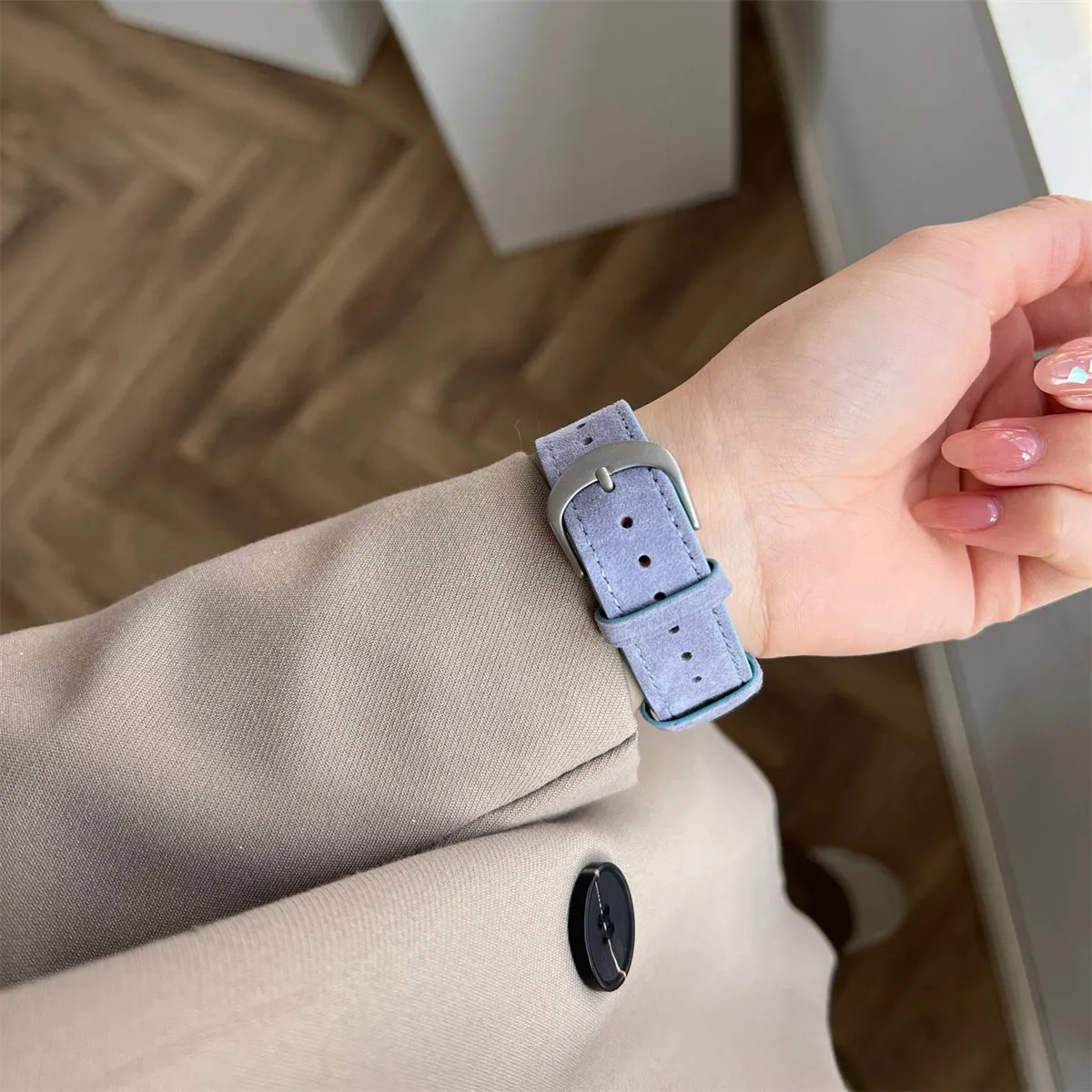 Ladies' Band for Apple Watch Made of Suede Leather