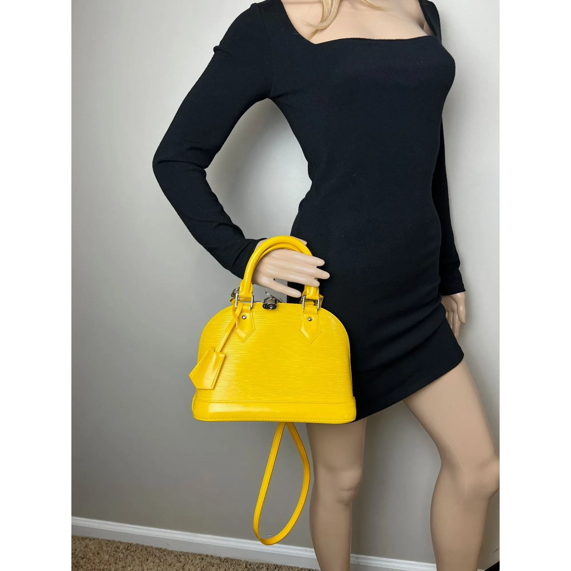LOUIS VUITTON Alma BB Epi Leather Shoulder Bag