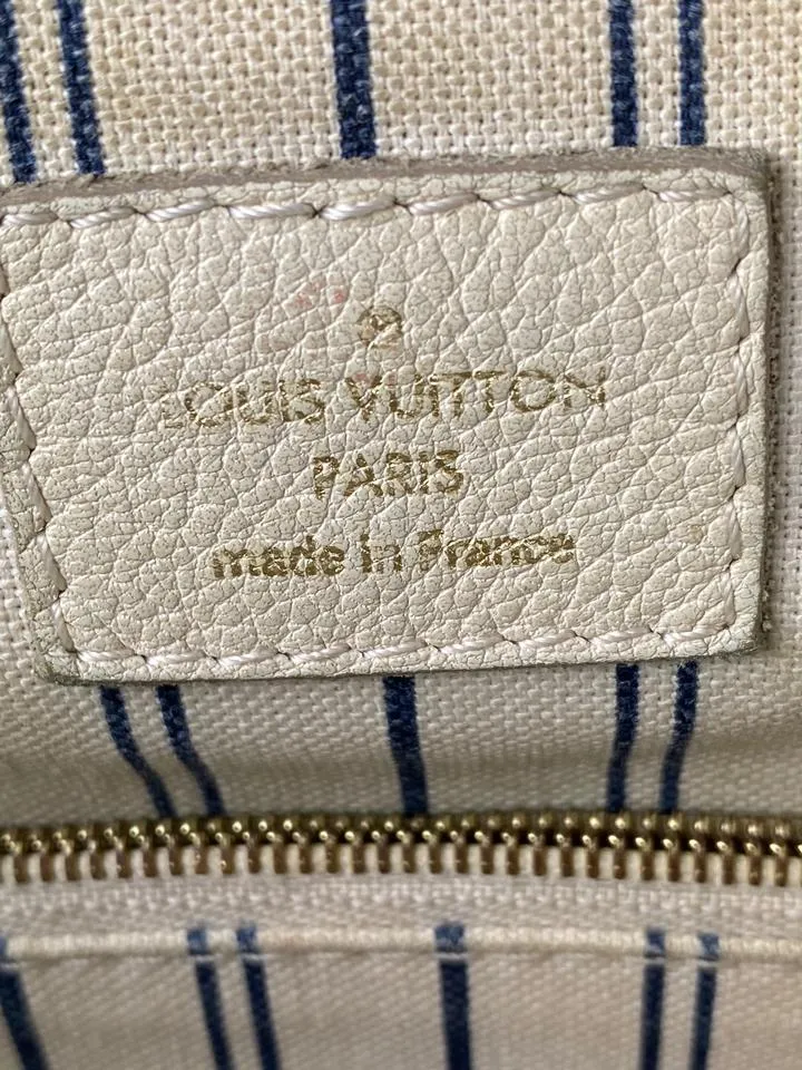Louis Vuitton Neige Ivory Empreinte Leather Lumineuse PM 2way Bag 29LV713