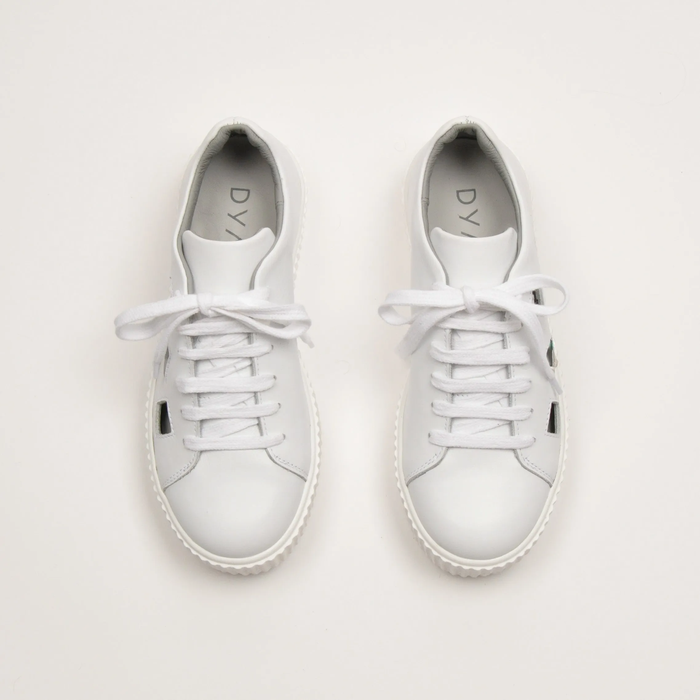 LUNA - White