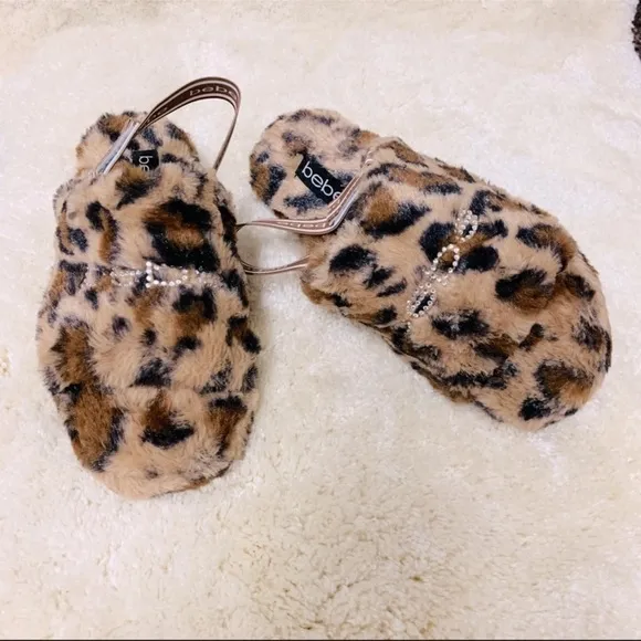 NWT BEBE JEANNA LEOPARD SLIPPER SLIDES