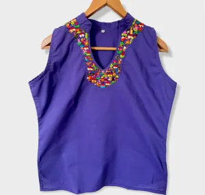 Size M Traditional Embroidered Top made in El Salvador-Blusa/Camisa hecha en El Salvador