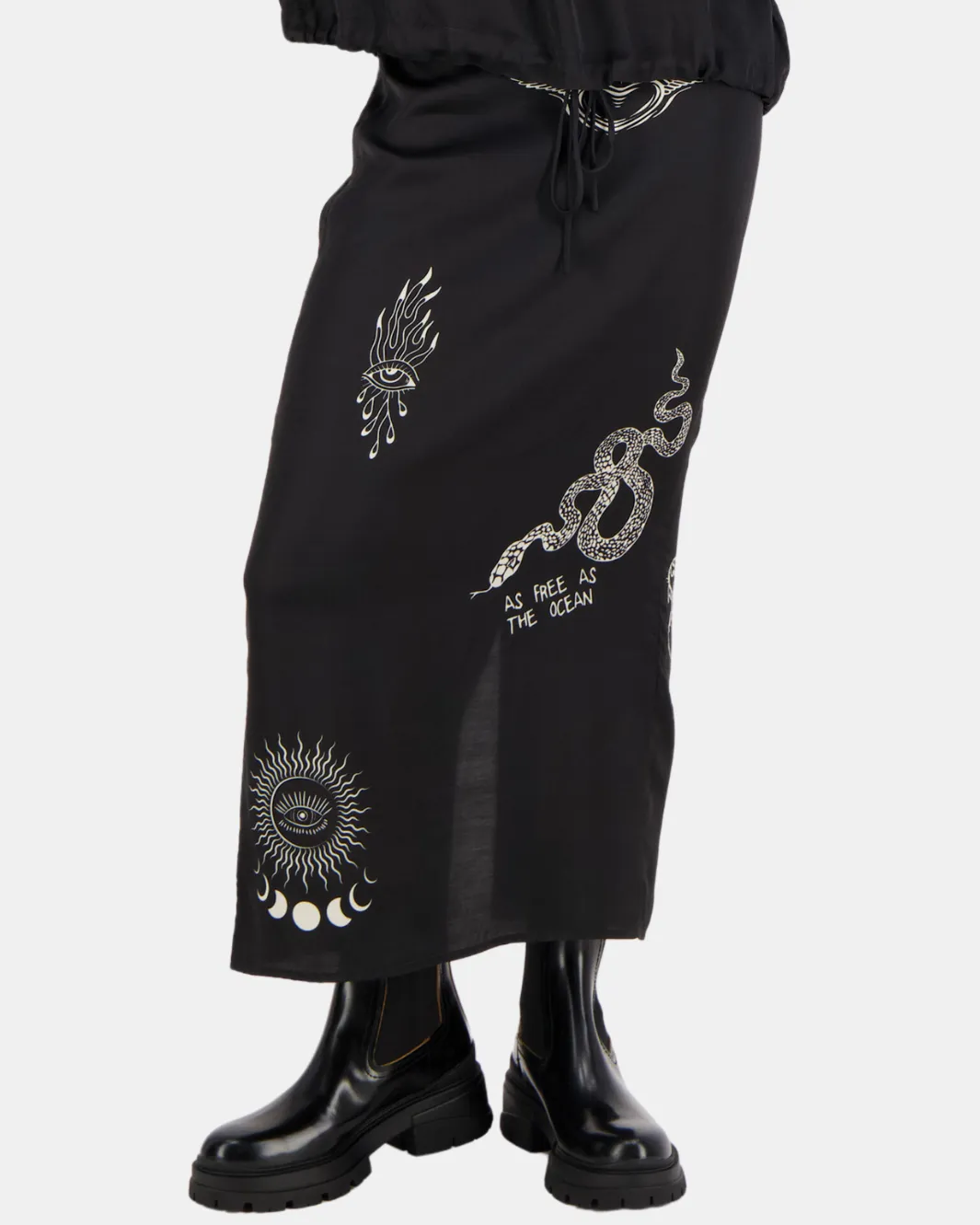 VALERY SLIM SKIRT IN BLACK MAGIC