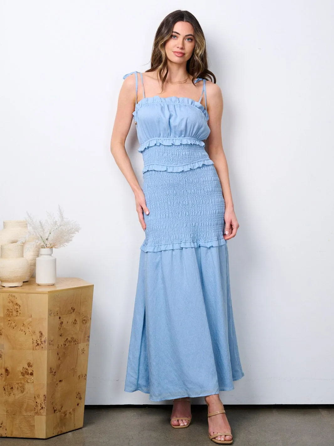 WOMEN'S SLEEVELESS SMOCK TIERED MAXI DRESS